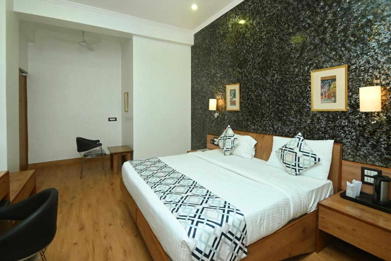 Hotel Yulia- Le Amour Inn Jaipur Ngoại thất bức ảnh